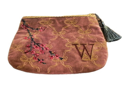 Carolyn donnelly initial - w,