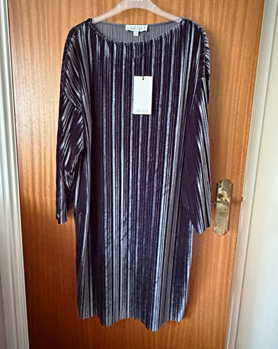 Carolyn donnelly the edit grey - carolyn,